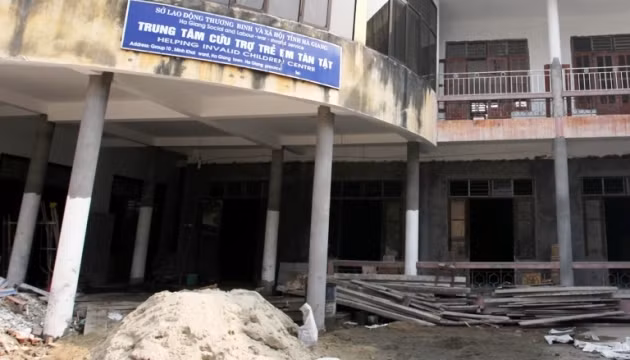 Khởi tố vụ án tại Trung tâm cứu trợ trẻ em tàn tật tỉnh Hà Giang.