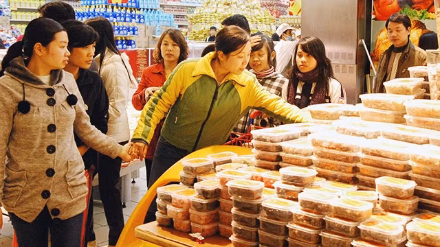 Các địa phương đã triển khai phương án, chuẩn bị nguồn hàng hóa phục vụ Tết. Ảnh: LAM ANH