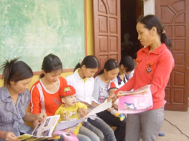 Tuyên truyền, vận động nâng cao chất lượng dân số, kế hoạch hóa gia đình ở xã Quảng Long, huyện Hải Hà (Quảng Ninh).