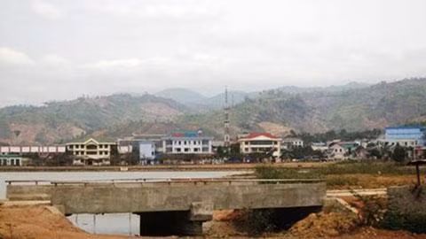 Công viên văn hóa trung tâm thị trấn Lao Bảo, huyện Hướng Hóa (Quảng Trị) sau nhiều năm triển khai chỉ mới có vài hạng mục.