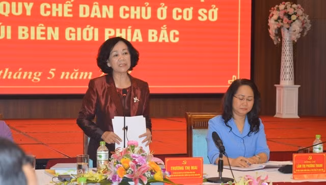 Đồng chí Trương Thị Mai, Ủy viên Bộ Chính trị, Bí thư T.Ư Đảng, Trưởng Ban Dân vận T.Ư phát biểu chỉ đạo Hội nghị.