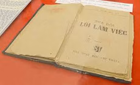 Tác phẩm Sửa đổi lối làm việc của Bác Hồ.