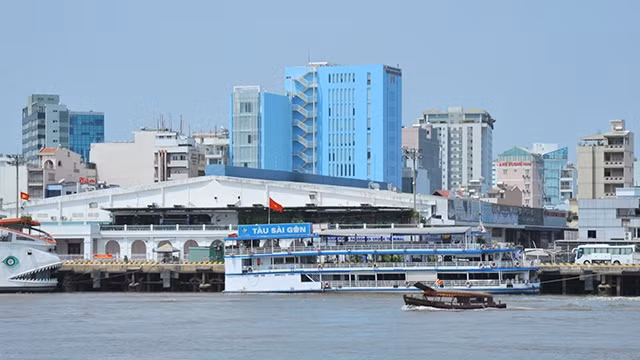 Hiện trên địa bàn TP Hồ Chí Minh có gần 2.790 cơ sở sản xuất đang nộp phí bảo vệ môi trường đối với nước thải. Ảnh: NAM BẮC