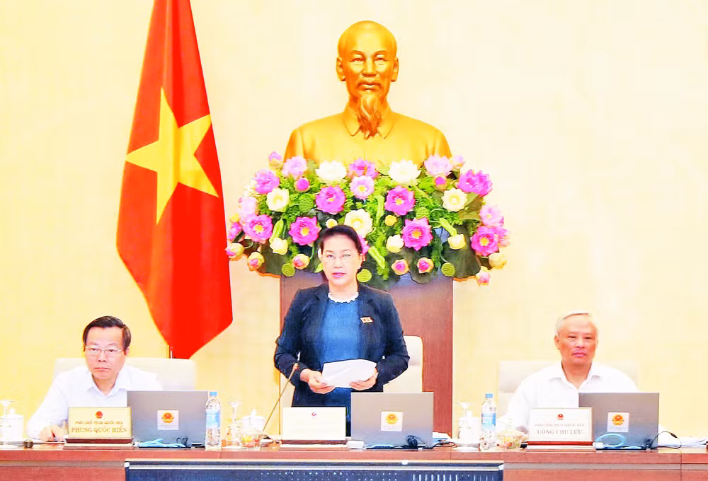 Chủ tịch Quốc hội Nguyễn Thị Kim Ngân phát biểu khai mạc phiên họp thứ 27. Ảnh: TRỌNG ĐỨC