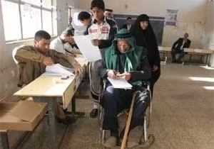 Người dân Iraq đi bỏ phiếu bầu quốc hội mới