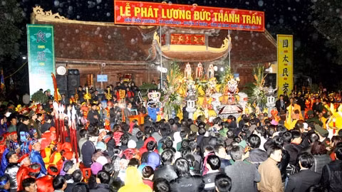 Lễ hội phát lương đền Trần Thương: Ước vọng một năm sung túc, đủ đầy