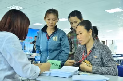 Công nhân Công ty King Maker III tham gia Ngày hội chăm sóc sức khỏe năm 2018.