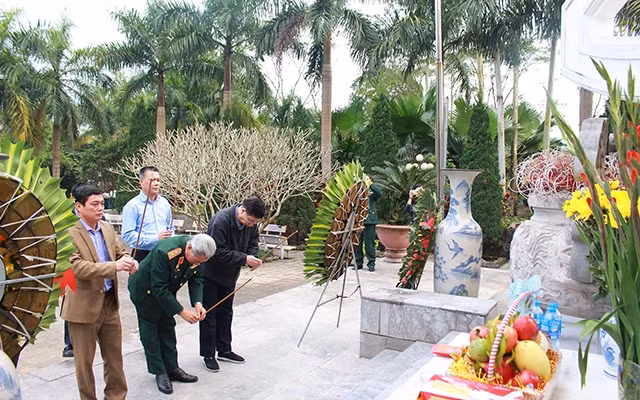 Hà Giang tri ân các Anh hùng liệt sĩ ảnh 2