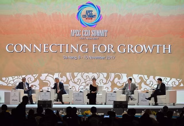Ngày 9-11, CEO Summit 2017 tiếp tục diễn ra tại Trung tâm Hội nghị quốc tế Ariyana, Đà Nẵng.