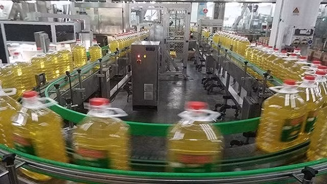 Một doanh nghiệp sản xuất dầu ăn tại Vũ Hán. (Nguồn: people.cn)