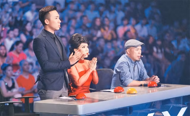 Trấn Thành, Việt Hương, Huy Tuấn - Bộ ba giám khảo của chương trình Tìm kiếm tài năng 2016.