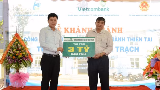 Vietcombank trao tặng công trình trạm y tế tại Thanh Hóa