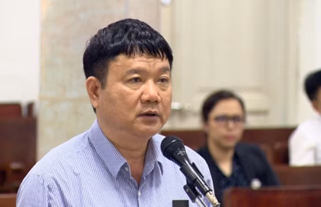 Bị cáo Đinh La Thăng tại tòa.
