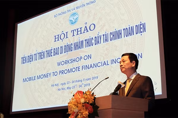 Bộ trưởng Thông tin và Truyền thông Nguyễn Mạnh Hùng phát biểu khai mạc hội thảo.