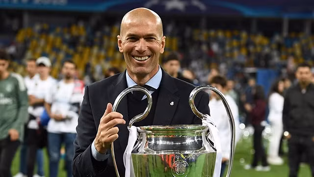 “Công trường” sau lưng Zidane