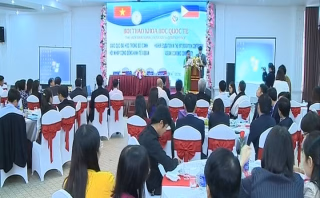 Toàn cảnh hội thảo khoa học.