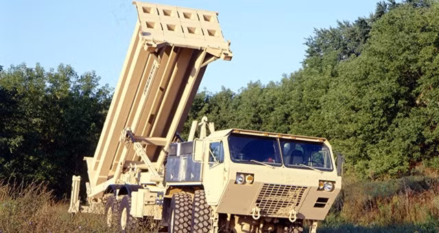 Một bệ phóng thuộc hệ thống phòng thủ tên lửa tầm cao giai đoạn cuối (THAAD) của Mỹ.