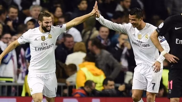 Vũ điệu chiến thắng của các cầu thủ Real Madrid.