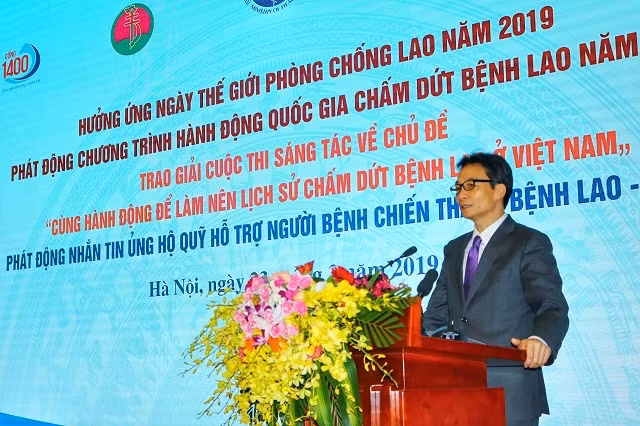 Phó Thủ tướng Vũ Đức Đam phát biểu tại lễ phát động. 