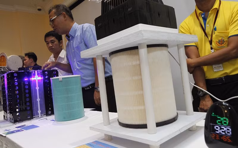 Các mẫu máy lọc không khí giá rẻ sẽ được trang bị cho trường học ở Bangkok. (Ảnh: Bangkok Post)