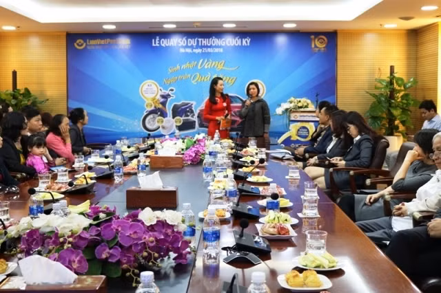 LienVietPostBank tổ chức thành công Lễ quay số Chương trình “Sinh nhật vàng, ngập tràn quà tặng”