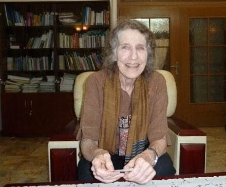 Nhà văn Mỹ Lady Borton.