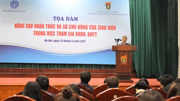 Nâng cao nhận thức của sinh viên tham gia bảo hiểm y tế