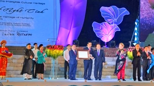Lễ trao Bằng công nhận Dân ca Ví, Giặm Nghệ Tĩnh là Di sản Văn hóa phi vật thể đại diện nhân loại. 