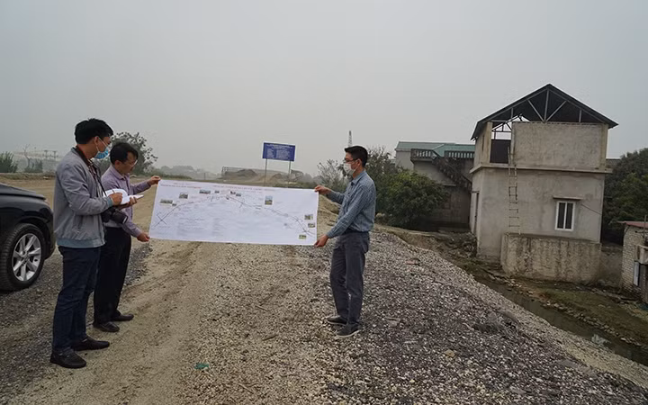 Nhiều vị trí trên tuyến đường cao tốc bắc - nam, đoạn Cao Bồ - Mai Sơn chưa giải phóng được mặt bằng.