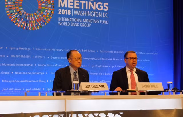 Một buổi họp báo bên lề Hội nghị mùa xuân năm 2018 của IMF và WB.