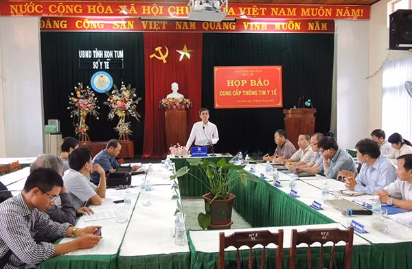 Quang cảnh buổi họp báo.