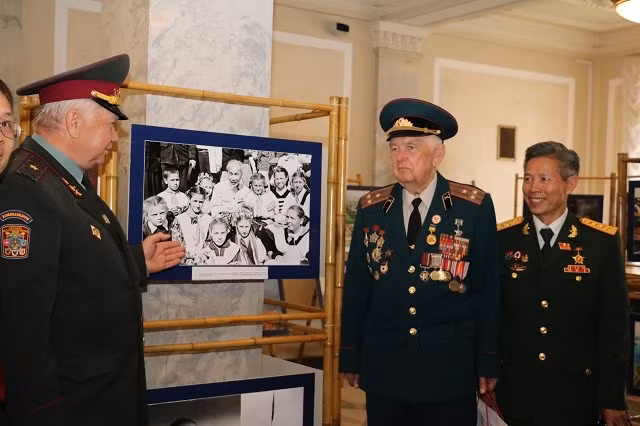 Triển lãm ảnh “Việt Nam: Đất nước, con người” tại Ukraine