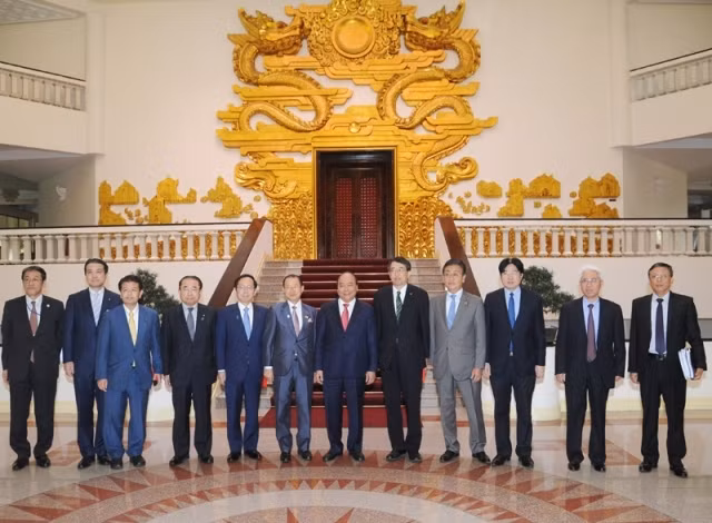 Thủ tướng Nguyễn Xuân Phúc tiếp Đoàn nghiên cứu của Hạ viện Nhật Bản