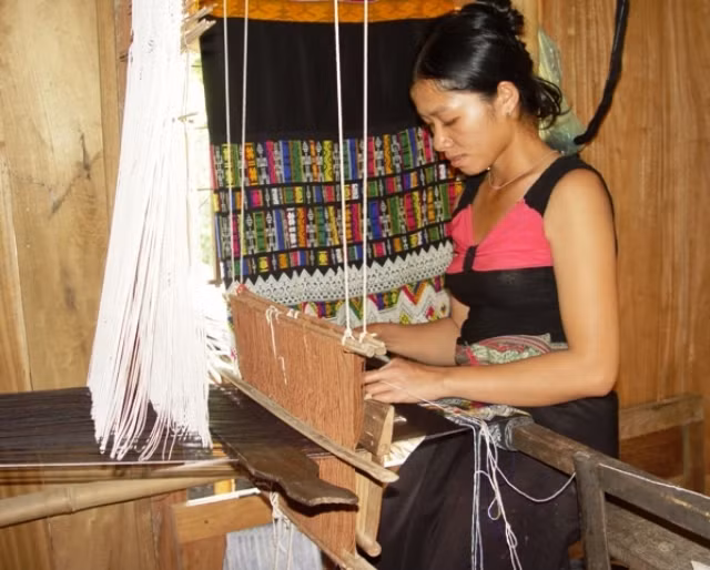 Dệt thổ cẩm còn bảo lưu trong đồng bào Thái ở nhiều huyện vùng thượng du Thanh Hóa.