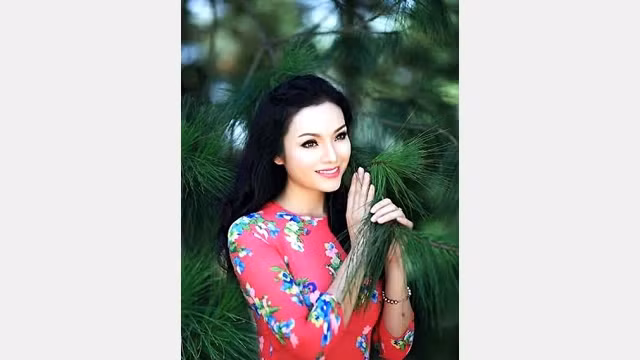 Ca sĩ Tân Nhàn.
