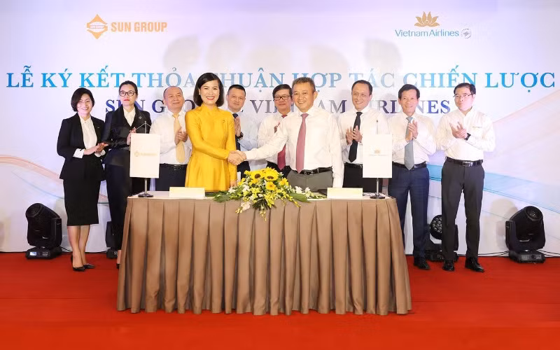 Sun Group và Vietnam Airlines ký kết thỏa thuận hợp tác chiến lược