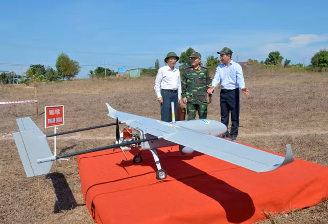 Máy bay không người lái (UAV) thuộc tổ hợp máy bay không người lái trinh sát VT-Pigeon.