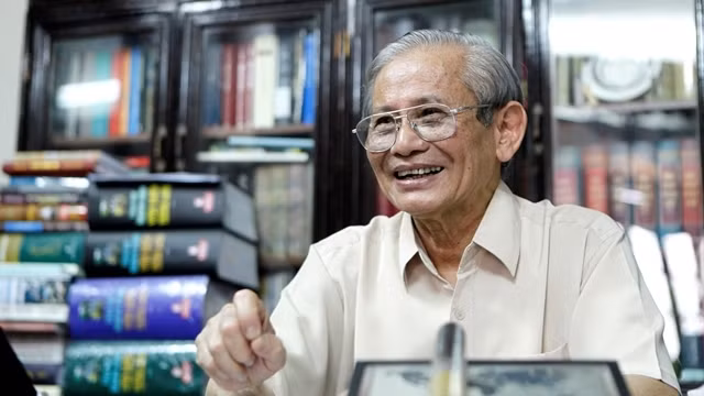 Giáo sư, Nhà giáo Nhân dân Phan Huy Lê từ trần lúc 13 giờ 6 phút ngày 23-6.