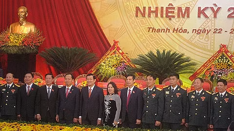 Chủ tịch nước Trương Tấn Sang với các đại biểu dự đại hội.
