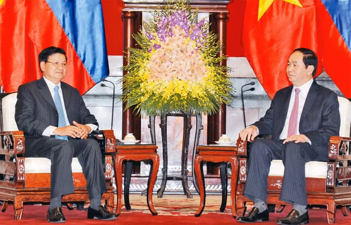 Chủ tịch nước Trần Đại Quang tiếp Thủ tướng CHDCND Lào Thoong-lun Xi-xu-lít.