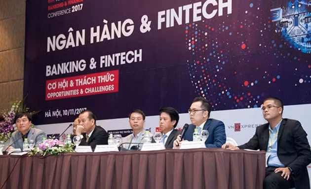 Ông Phùng Duy Khương chia sẻ về việc hợp tác giữa VietinBank và Fintech.