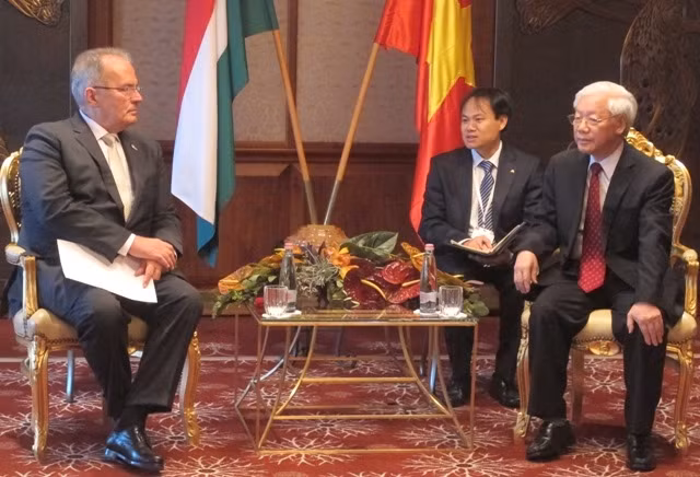 Tổng Bí thư Nguyễn Phú Trọng tiếp Chủ tịch Đảng Công nhân Hungary