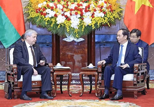 Chủ tịch nước Trần Đại Quang tiếp Phó Thủ tướng Cộng hòa Belarus V. Semashko. Ảnh: NHAN SÁNG (TTXVN)