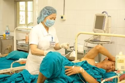Người bệnh được chăm sóc và điều trị tại Bệnh viện Phổi Trung ương.