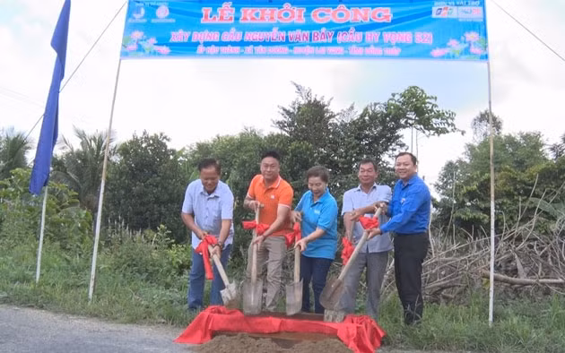 Lễ khởi công xây cầu Nguyễn Văn Bảy.