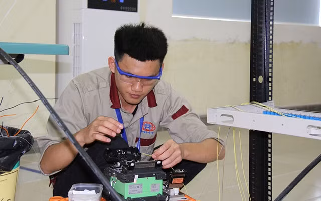 Thí sinh dự thi Kỳ thi Kỹ năng nghề quốc gia lần thứ 10 năm 2018 (Ảnh: Tổng cục Giáo dục nghề nghiệp).