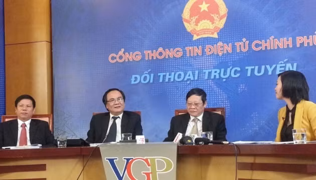 Các chuyên gia tham gia buổi tọa đàm. 