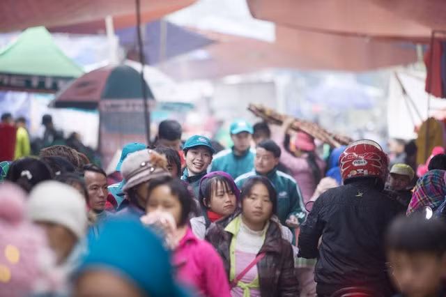 Chính sách của Viettel giúp mọi khách hàng có thể sử dụng dịch vụ roaming vốn được coi là đắt đỏ. Ảnh: TÙNG THỦY