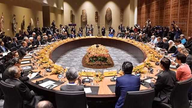 Một phiên họp của các nhà lãnh đạo trong khuôn khổ Hội nghị Cấp cao APEC 2018. Ảnh: AP