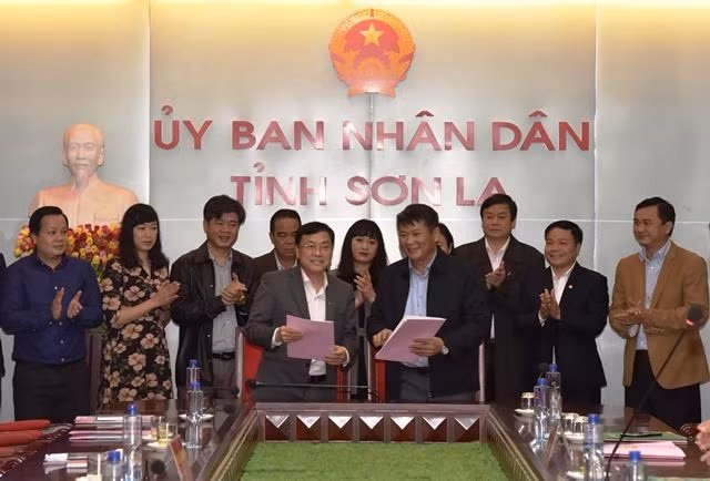 Lễ ký biên bản ghi nhớ giữa tỉnh Sơn La và Tổng Công ty Thương mại Hà Nội (Hapro).
